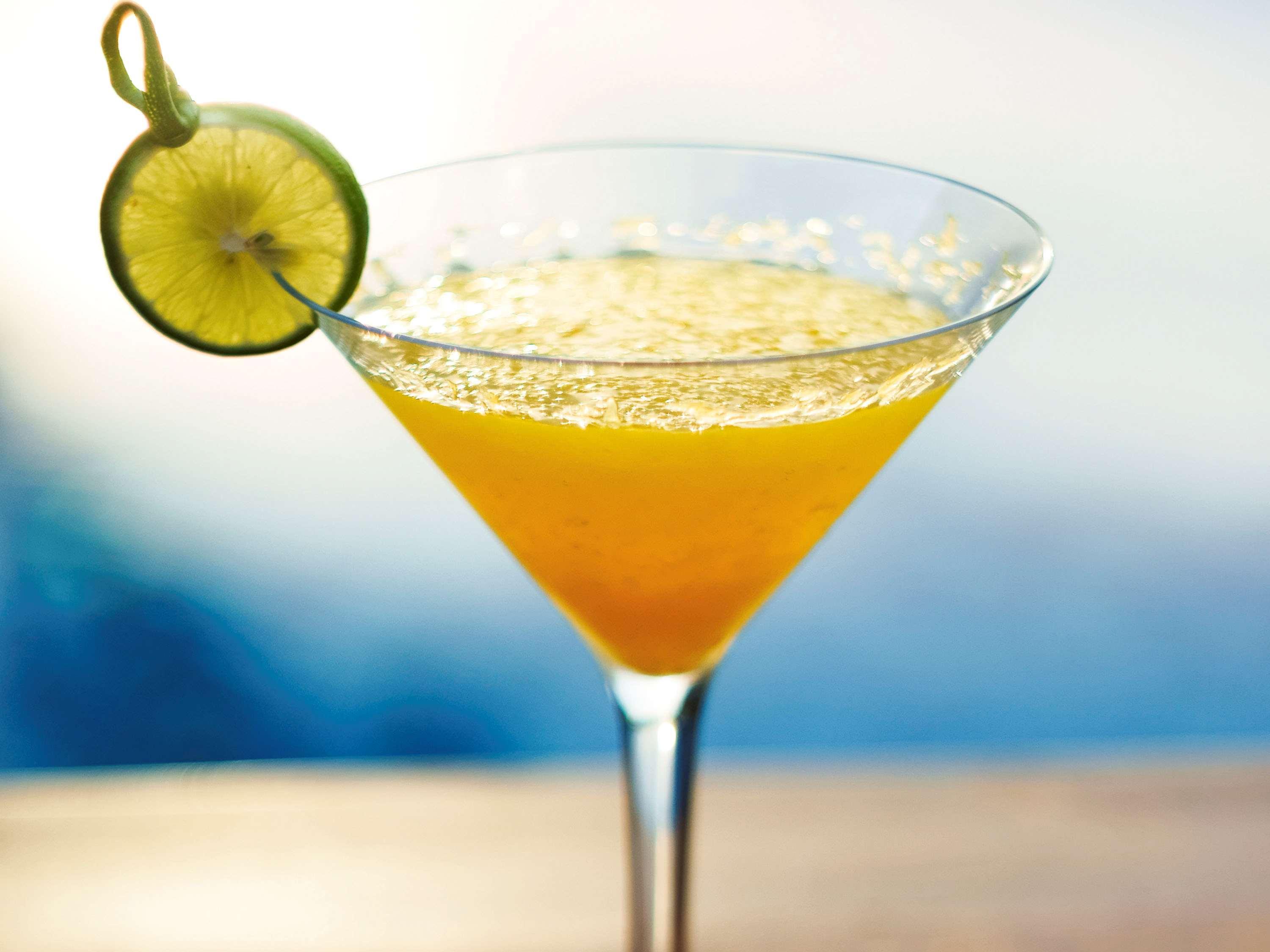 The Kuta Beach Heritage Hotel - Managed By Accor Kuta Lombok Exterior foto A mango margarita