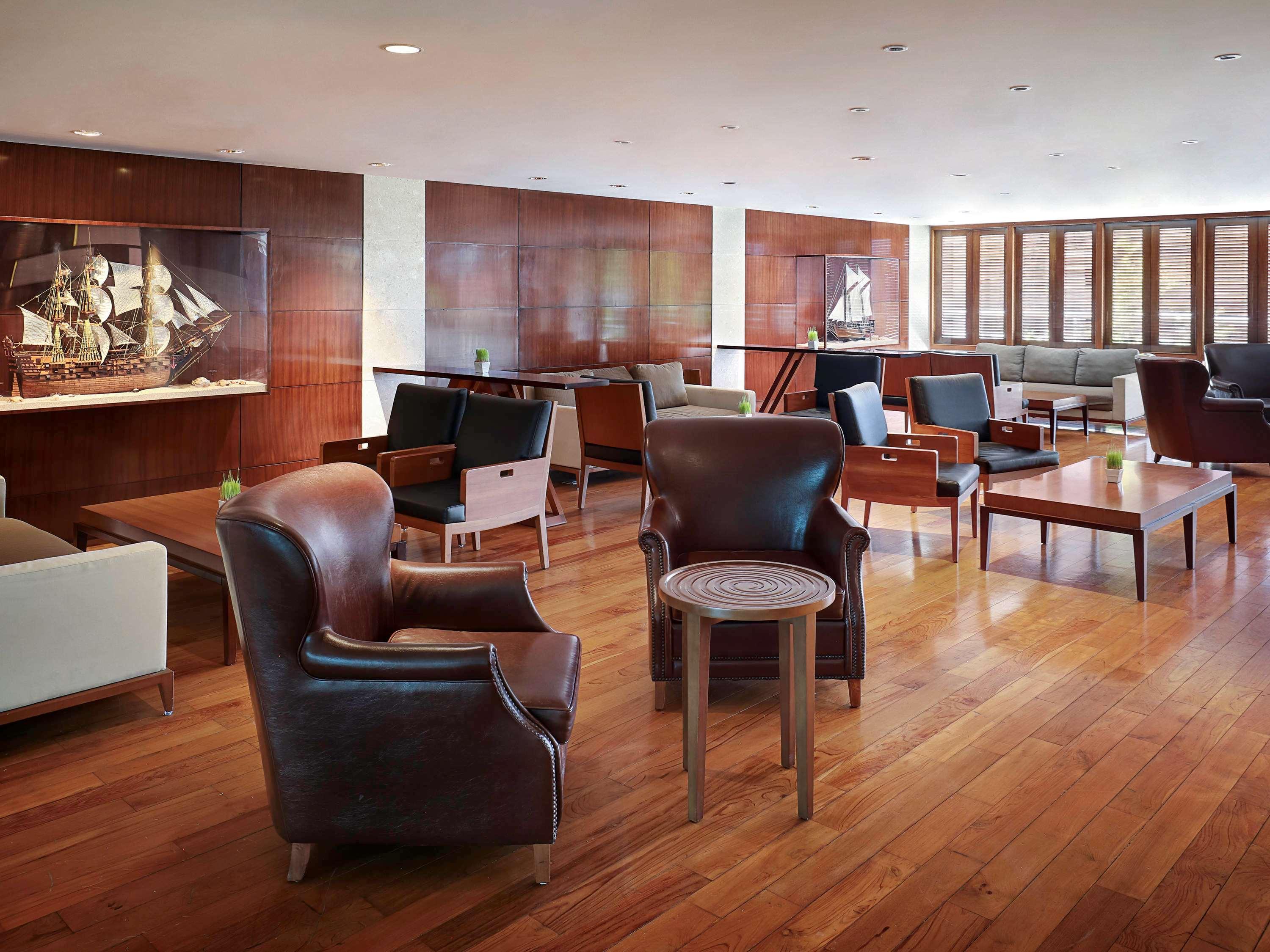 The Kuta Beach Heritage Hotel - Managed By Accor Kuta Lombok Exterior foto The Club lounge at San Francisco International Airport