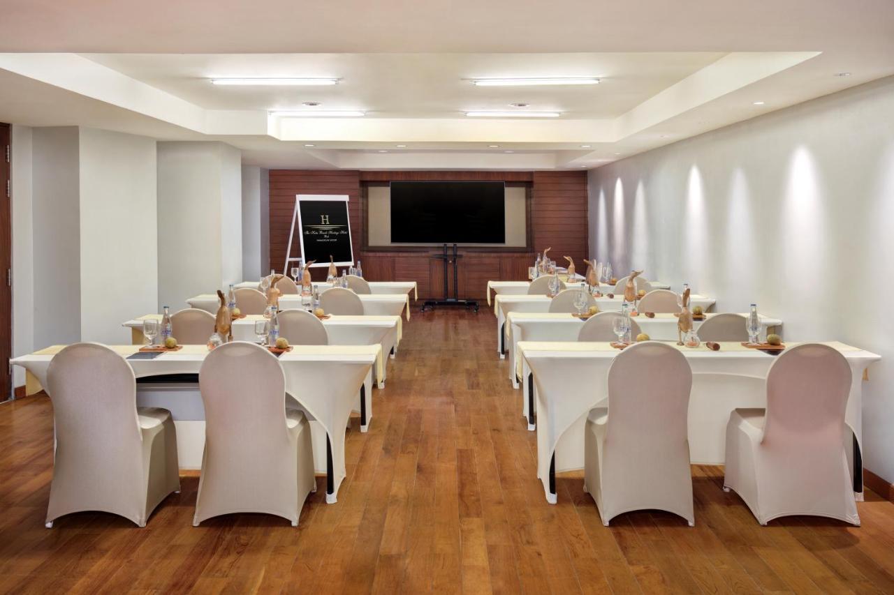 The Kuta Beach Heritage Hotel - Managed By Accor Kuta Lombok Exterior foto Meeting room