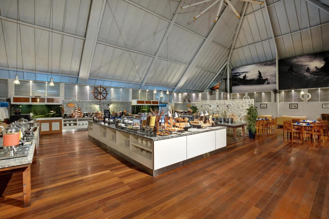 The Kuta Beach Heritage Hotel - Managed By Accor Kuta Lombok Exterior foto The interior of the lounge