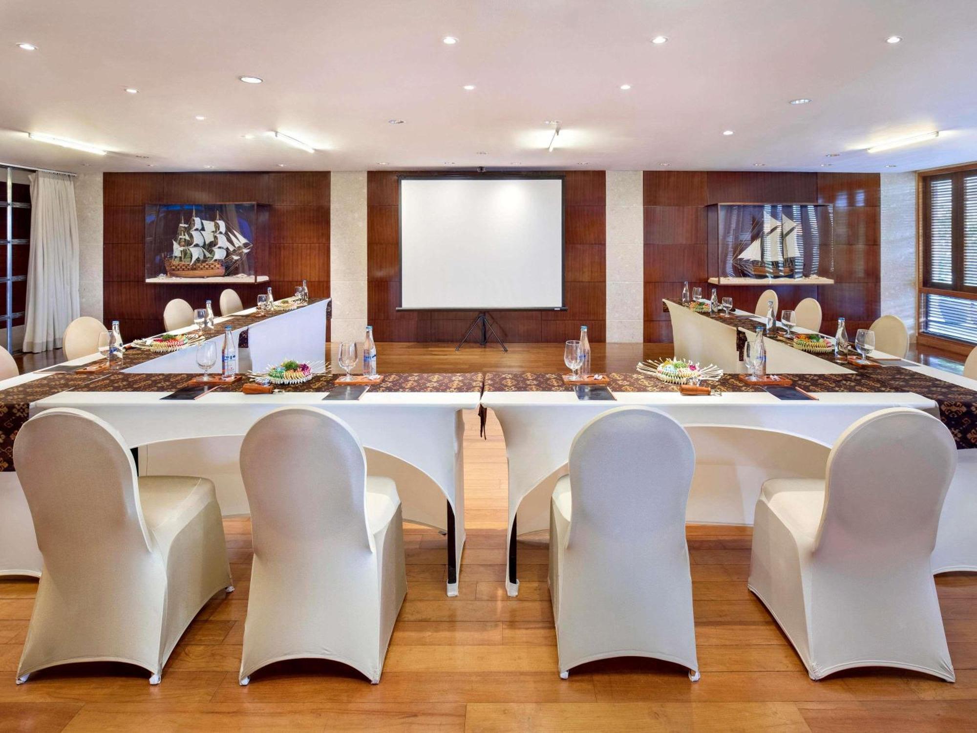 The Kuta Beach Heritage Hotel - Managed By Accor Kuta Lombok Exterior foto